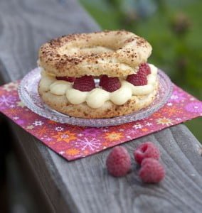 Paris-Brest à la banane, citron et aux framboises