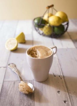 Mug cake au citron vegan – sans oeuf sans gluten