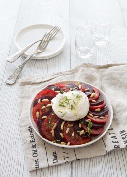 Salade de tomate et betterave à la burrata : photo de la recette