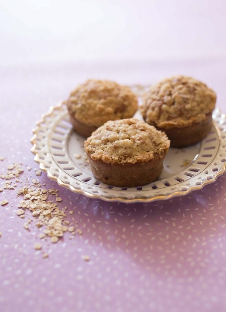 Photo de la recette : Muffins à la banane, flocons d’avoine et crumble croustillant – sans lactose