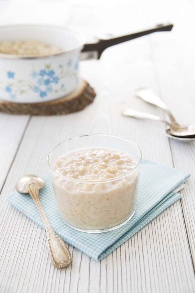 Riz au lait à la vanille et au lait de riz - vegan et sans lactose