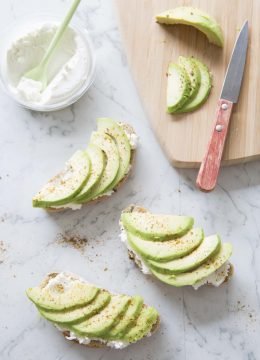 Tartine chèvre frais avocat