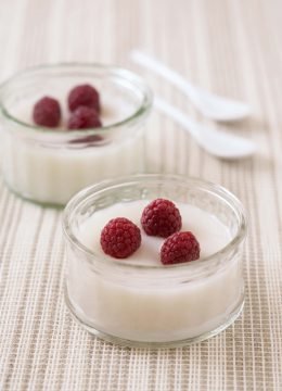 Flan végétal au lait de riz et rose