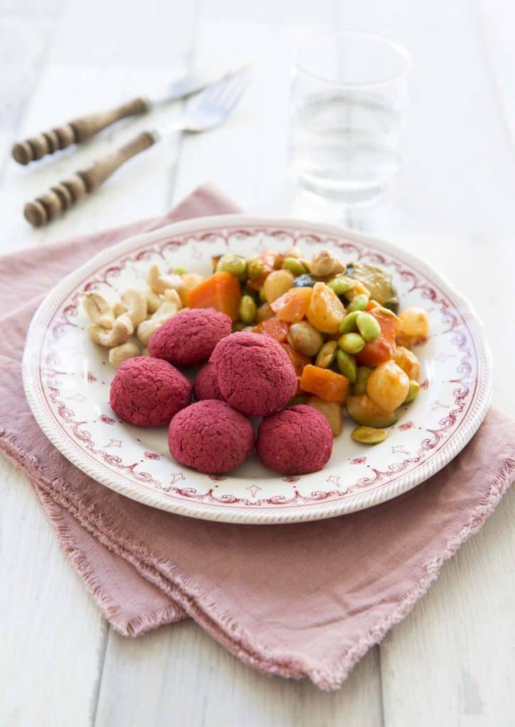 Photo de la recette : Boulettes toutes roses betterave pois chiches