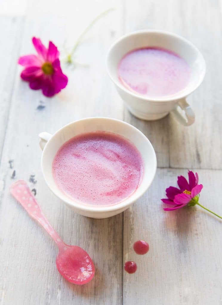 Pink Latte Une Boisson Energisante Pour Le Matin Recettes De Cuisine Biodelices