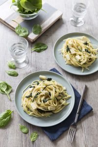 One pot pasta épinards tofu – plat rapide pour le soir