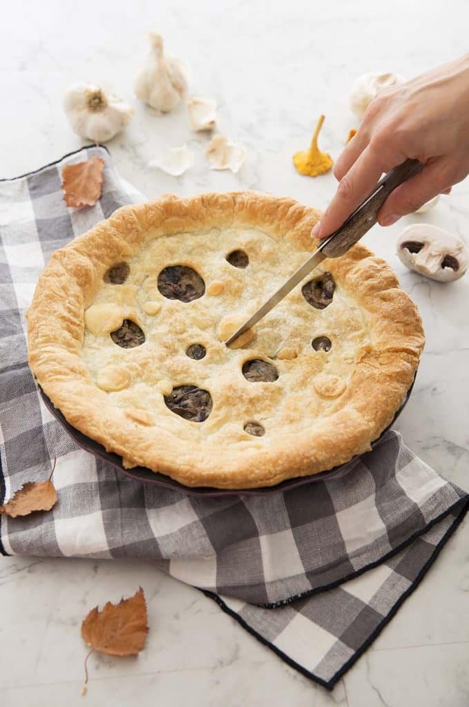 Photo de la recette : Tourte aux champignons et à la béchamel végétale