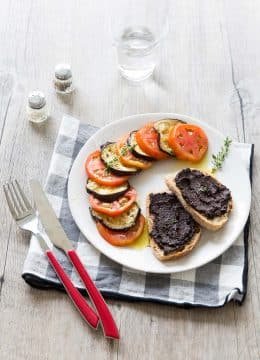 Recette Salade de tomates et aubergines, sauce pastis