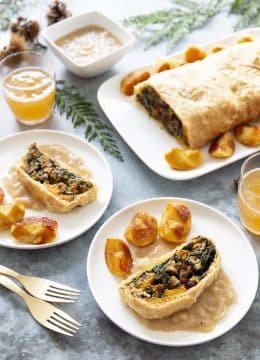 Noël végétarien : veggie wellington et sa sauce au cidre et à l’oignon