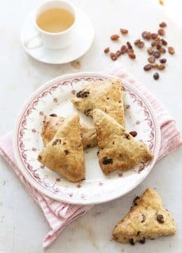 Scones vegan aux raisins secs