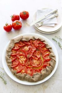 Tarte rustique tomates moutarde sans gluten et sans lait