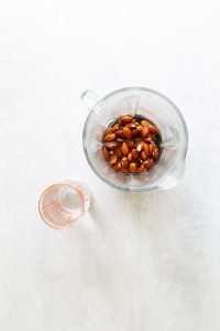 amandes dans un blender