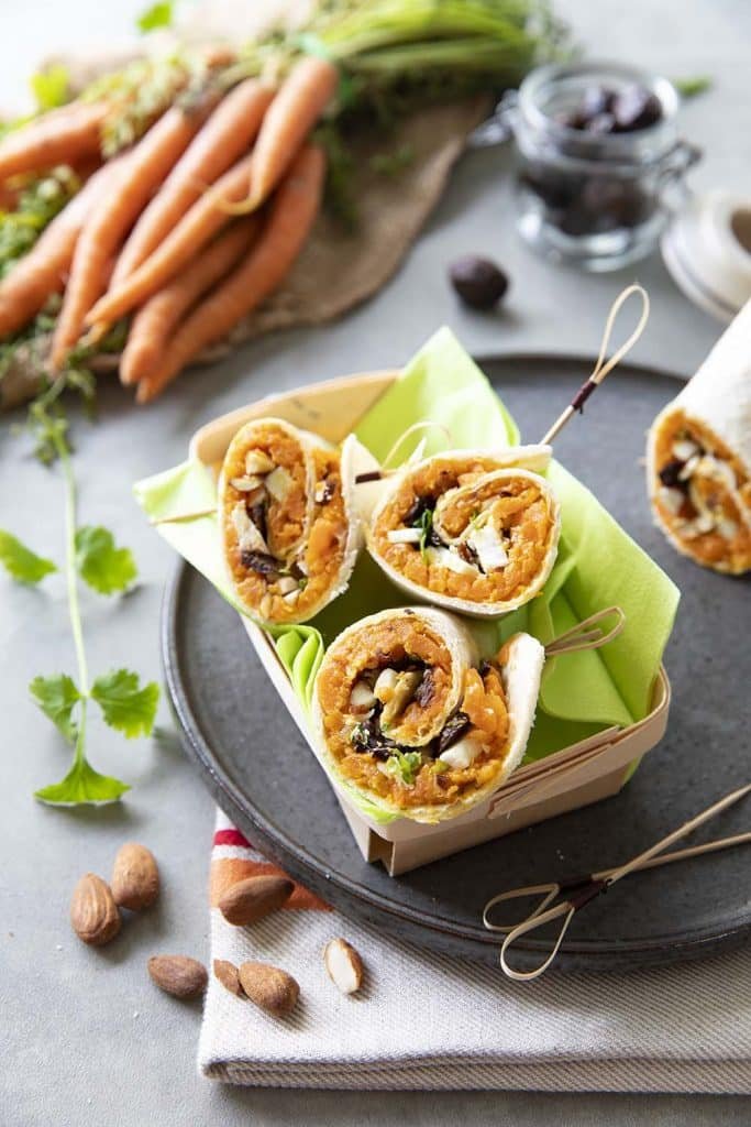 Photo de la recette : Wraps aux carottes, olives noires, feta et coriandre