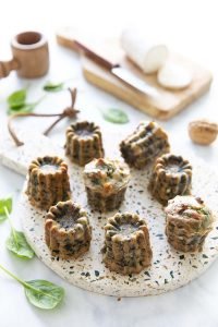 Cannelés salés aux épinards et chèvre