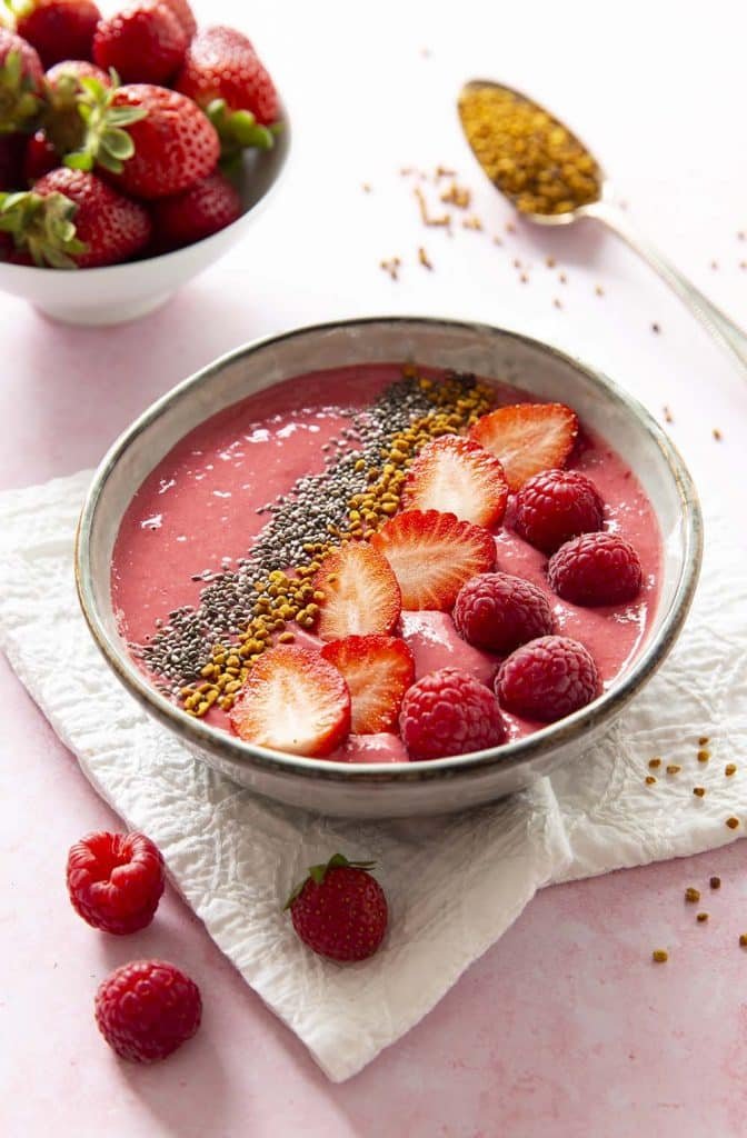 Photo de la recette : Smoothie bowl aux fraises et framboises