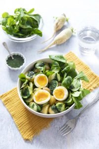 Salade tiède de pommes de terre au pesto à la spiruline