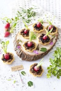 Bouchées jardinières radis tapenade