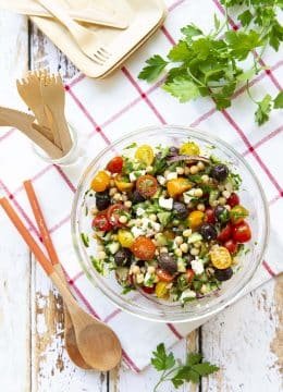 Recette Salade aux pois chiches, feta et olives