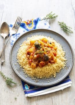 Couscous végétarien butternut olives noires – recette facile